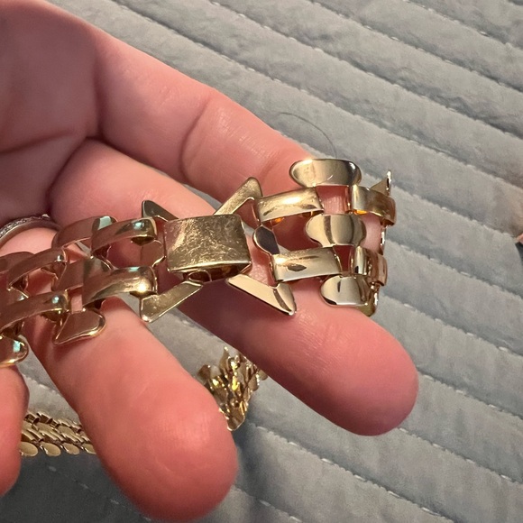 Elegant Women’s Gold Plated Grid Chain Necklace - Picture 3 of 6